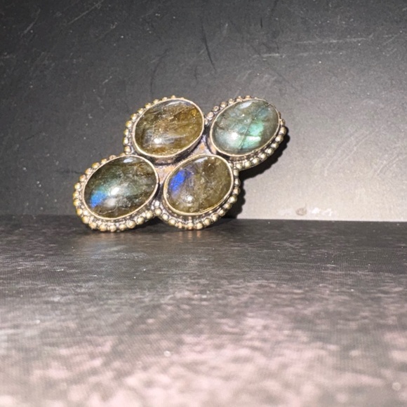 Handmade Jewelry - Elegant Labradorite Gemstone Ring